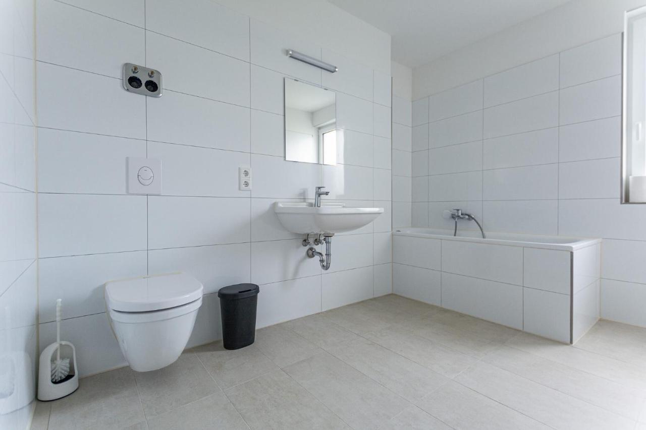 T&K Apartments - Bergisch Gladbach - 3 Comfortable Apartments - 18 Min To Fair Messe Cologne Esterno foto