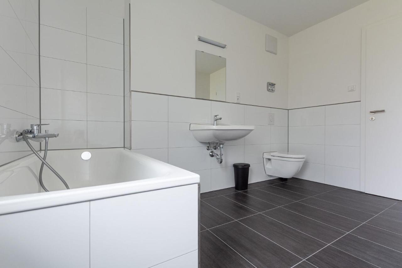 T&K Apartments - Bergisch Gladbach - 3 Comfortable Apartments - 18 Min To Fair Messe Cologne Esterno foto